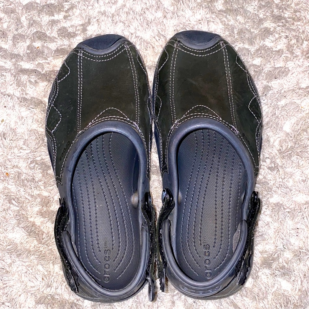 CROCS SHOES SIZE 9M